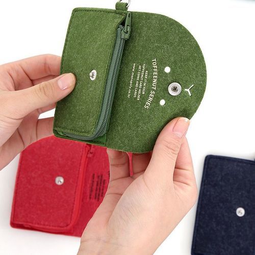 Toffee Nut Card Pouch & Neck Strap Set - Image 16