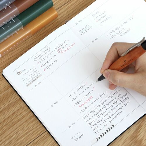 2022 Official Soft Weekly Planner