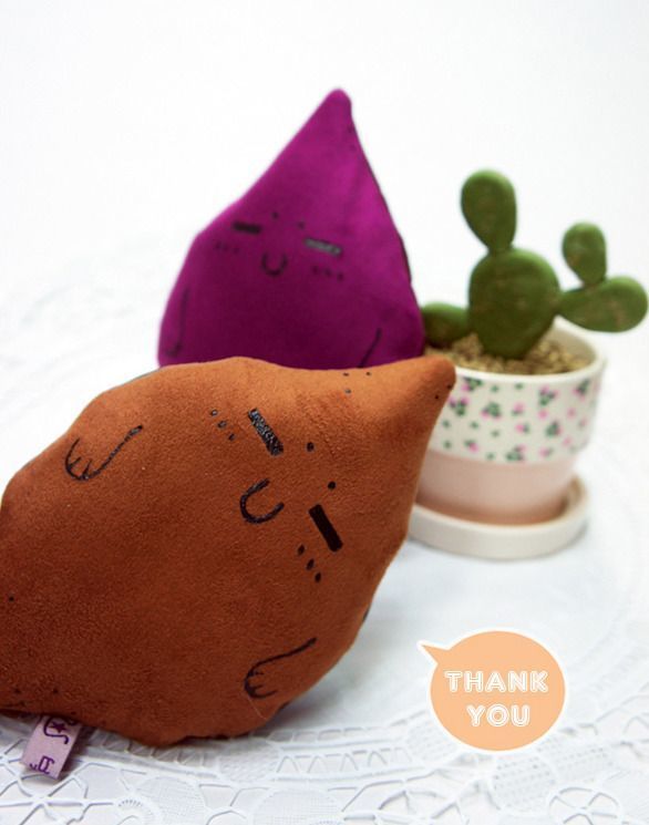 Brown Sweet Potato Mouse Cushion
