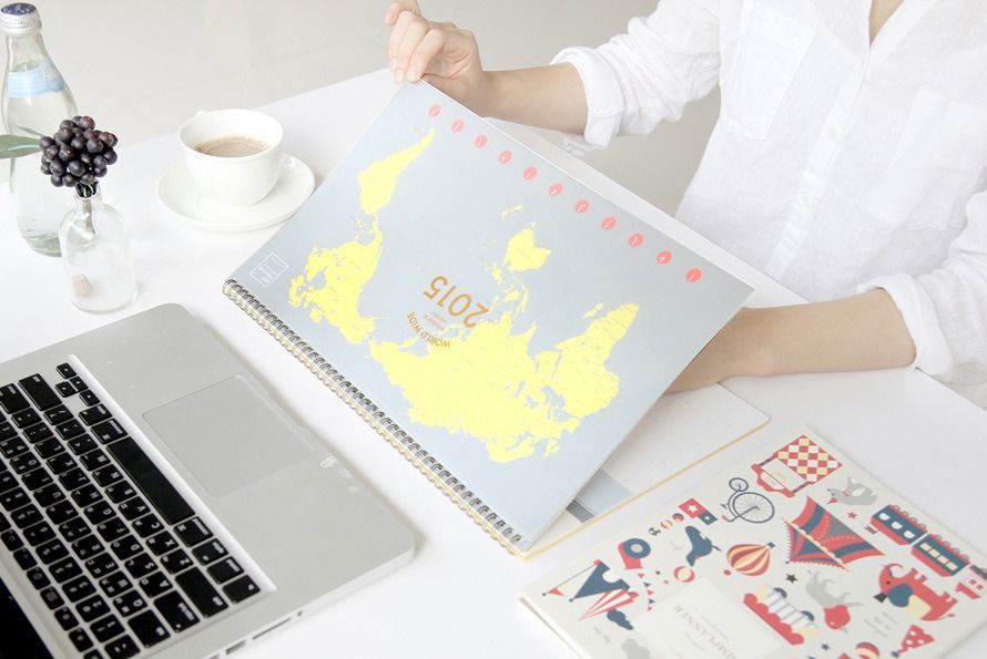 2015 Worldwide Large Desk Calendar