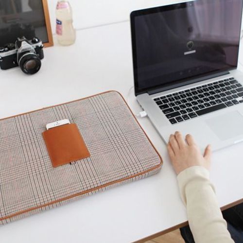 Basic Canvas 15in Laptop Pouch - Image 14