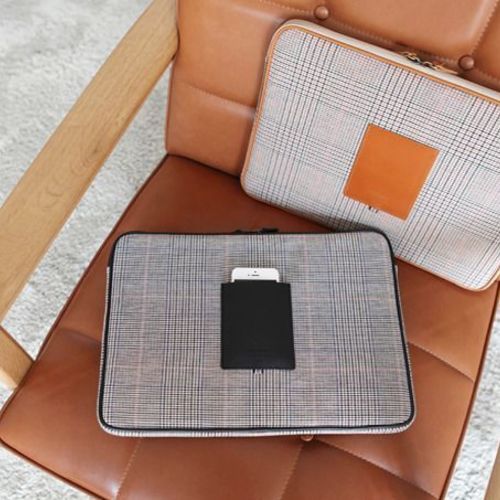 Basic Canvas 15in Laptop Pouch - Image 19