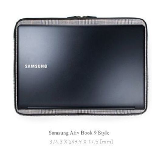 Basic Canvas 15in Laptop Pouch - Image 8