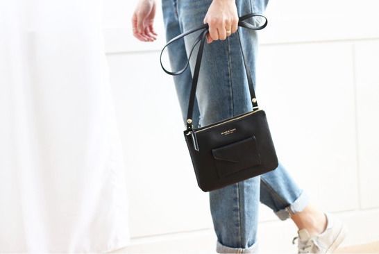mae pochette shoulder bag