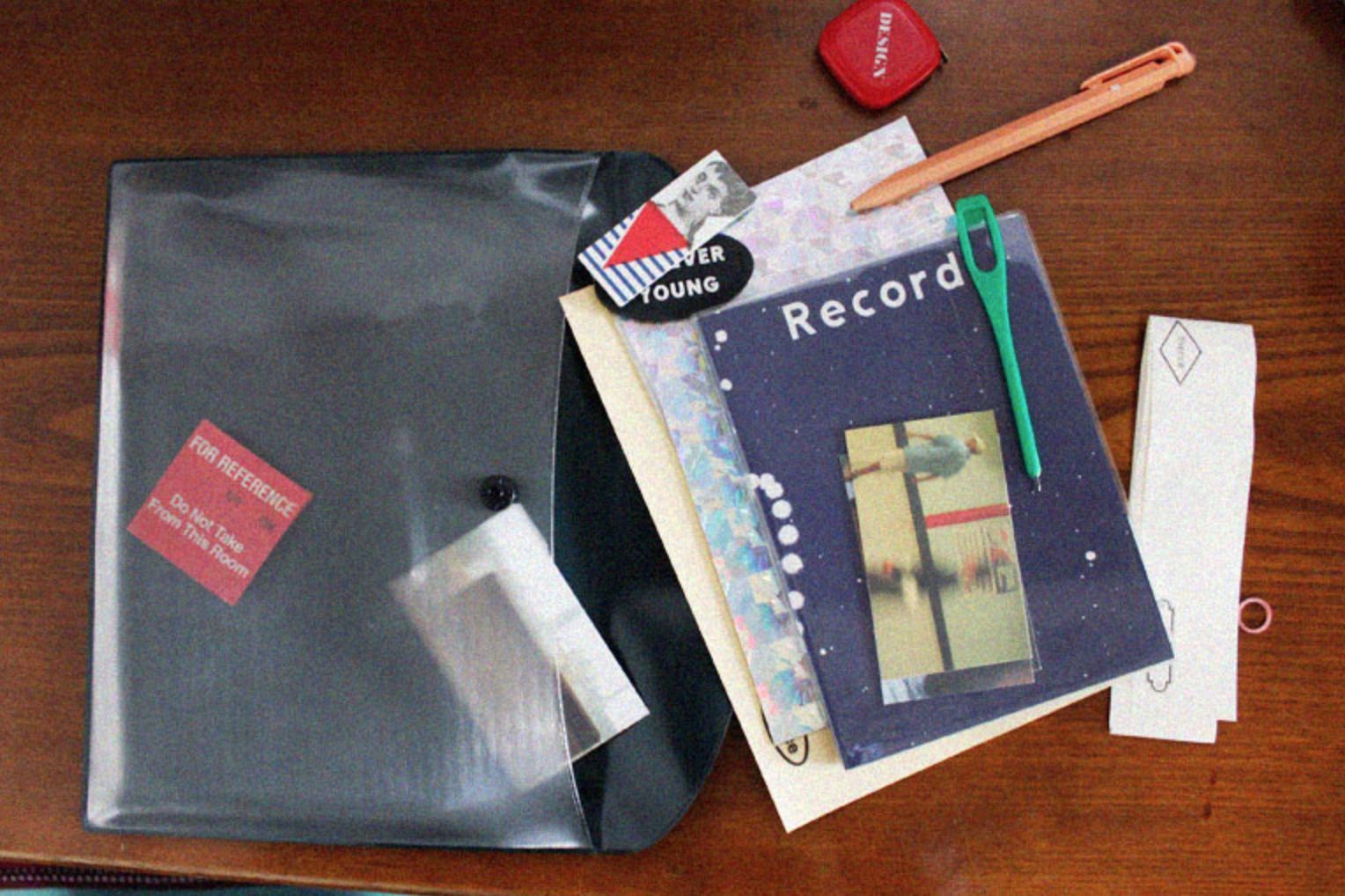 MochiThings Black PVC Paper Keeper