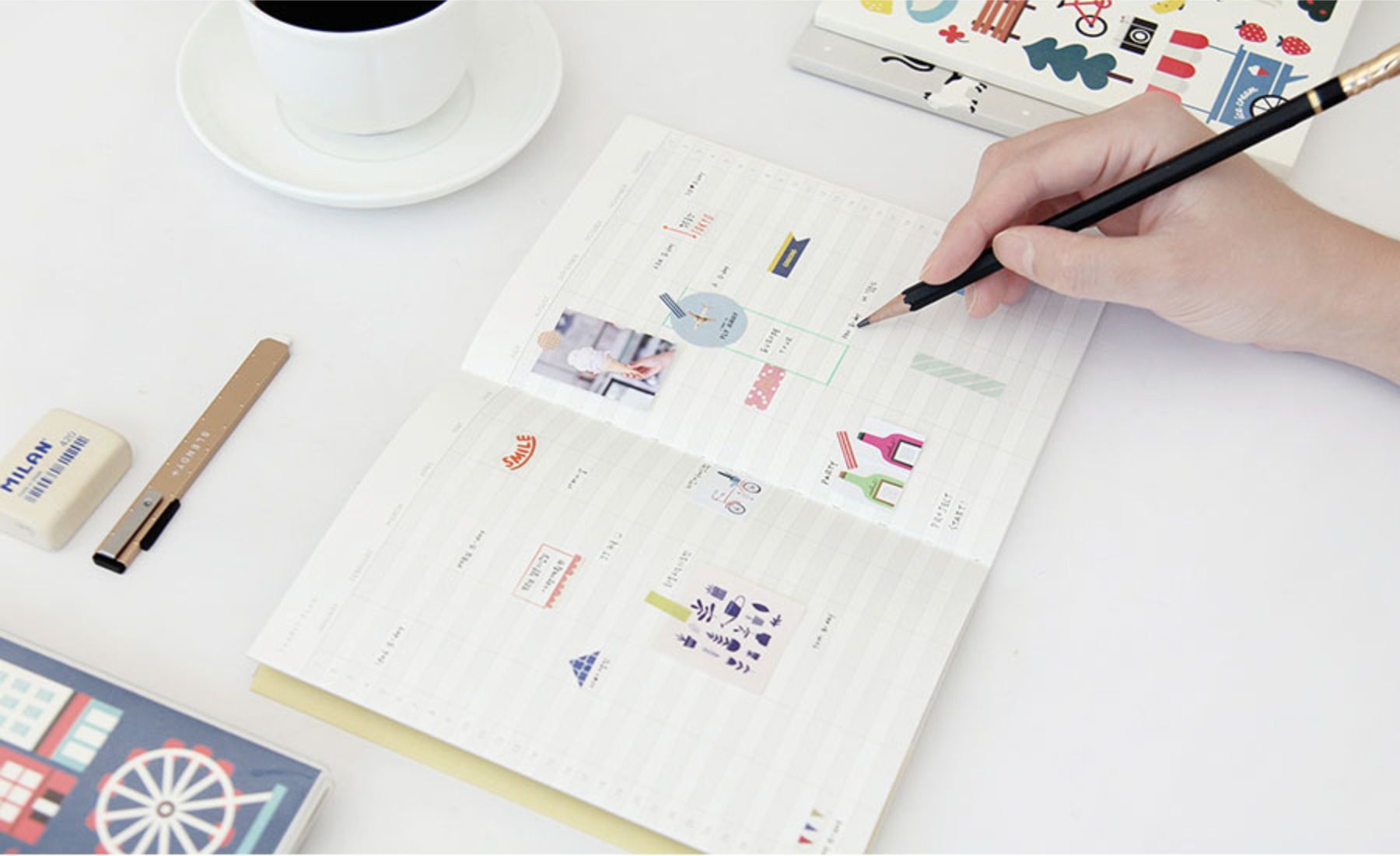 2016 Small Pattern Monthly Planner