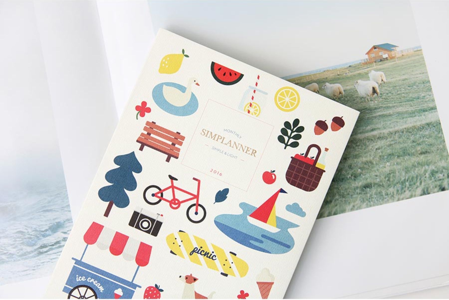 2016 Small Pattern Monthly Planner