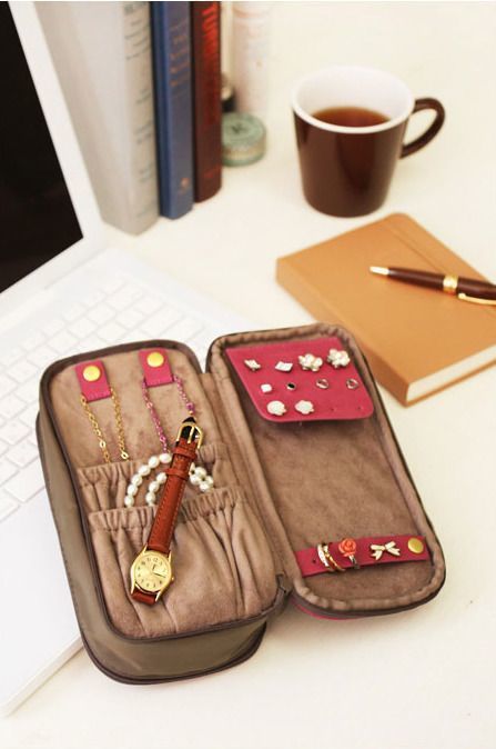 Cosmetic & Jewelry Pouch