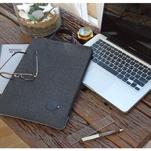 Two-tone Felt Strap Laptop Pouch