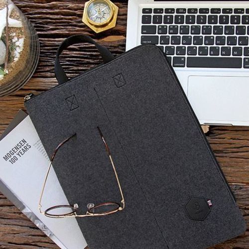 Two-tone Felt Strap Laptop Pouch