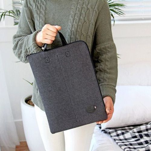 Two-tone Felt Strap Laptop Pouch