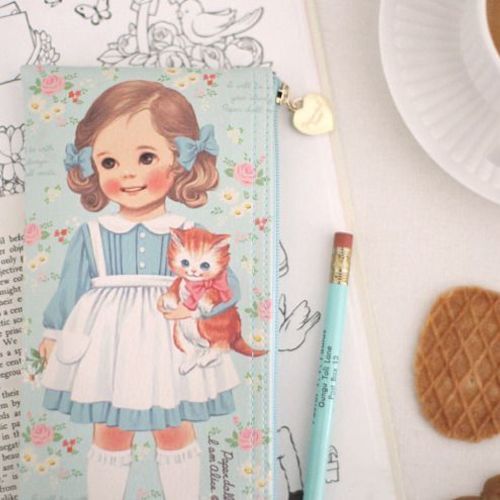Paper Doll Pen Case - Image 3