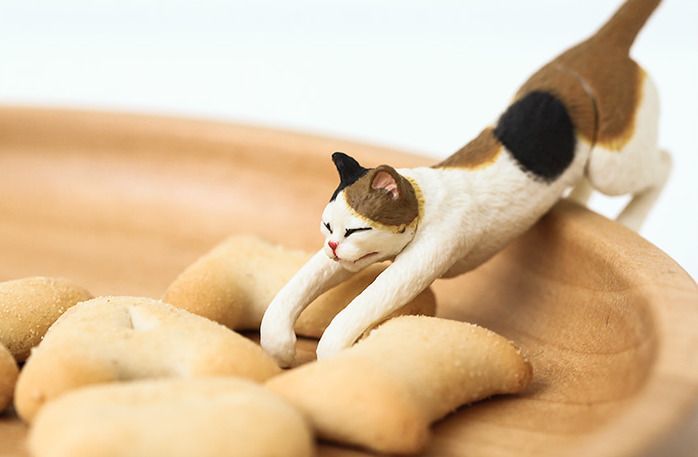 Cat Deco Figure