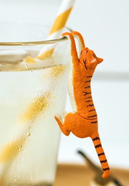Cat Deco Figure