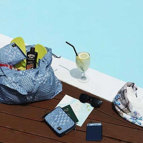 Island Foldable Shoulder Bag - Image 17