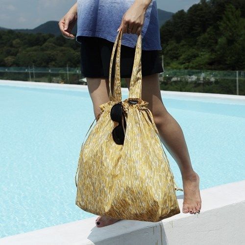 Island Foldable Shoulder Bag - Image 15