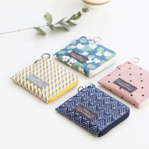 Comely Corner Wallet - Image 1