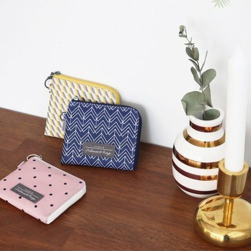 Comely Corner Wallet - Image 21