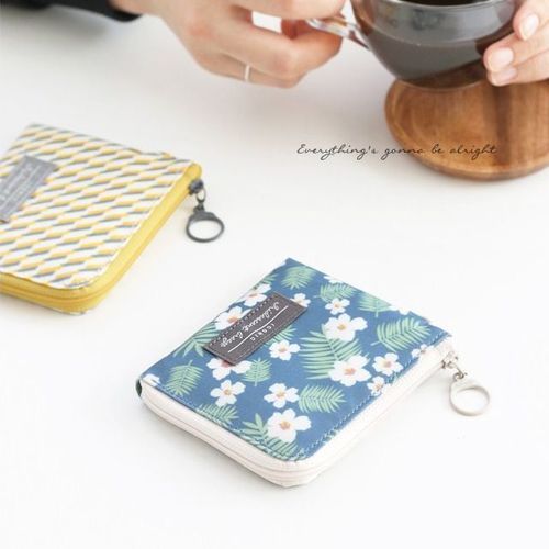 Comely Corner Wallet - Image 26