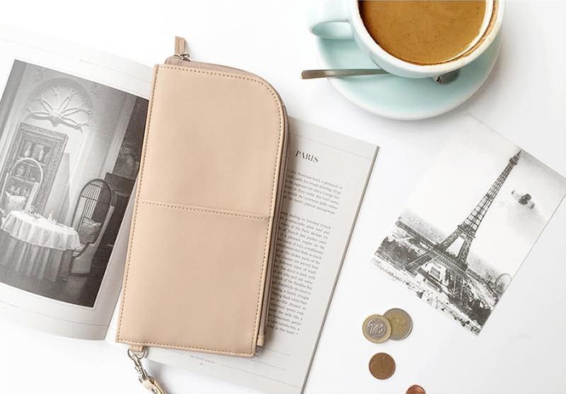 Doux Souvenir Clutch