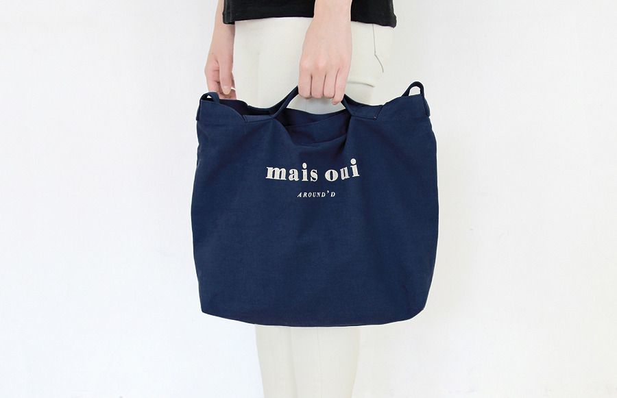 Oui Pocket Shoulder Bag
