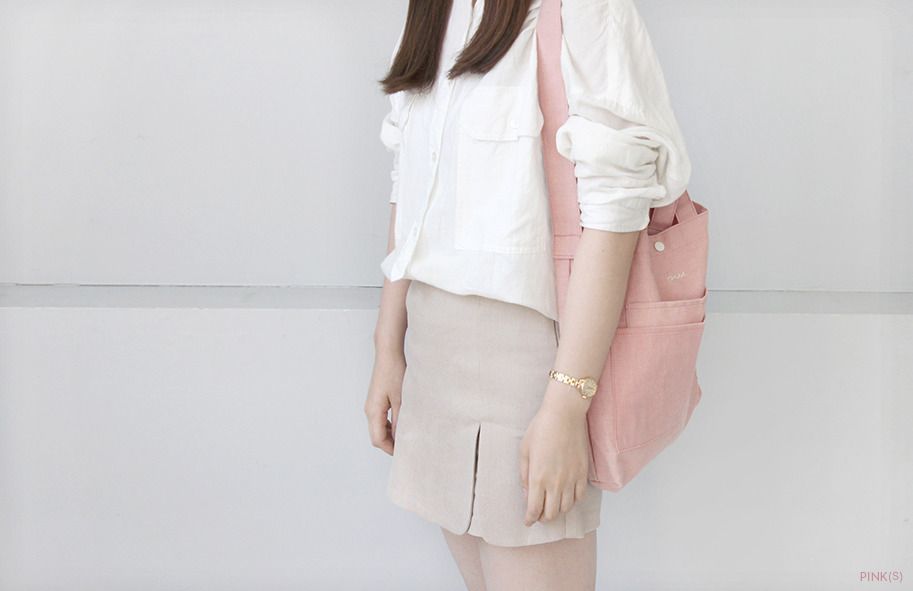 Oui Pocket Shoulder Bag