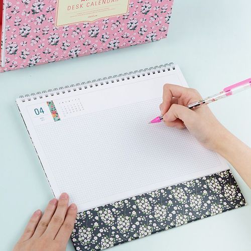 2017 Ardium Desk Calendar