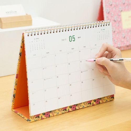 2017 Ardium Desk Calendar