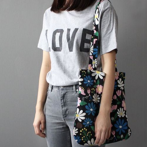Ooh La La Pattern Shoulder Bag - Image 21