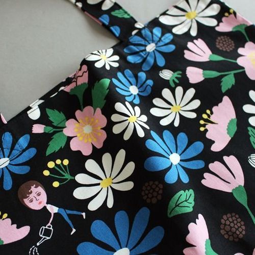 Ooh La La Pattern Shoulder Bag - Image 17