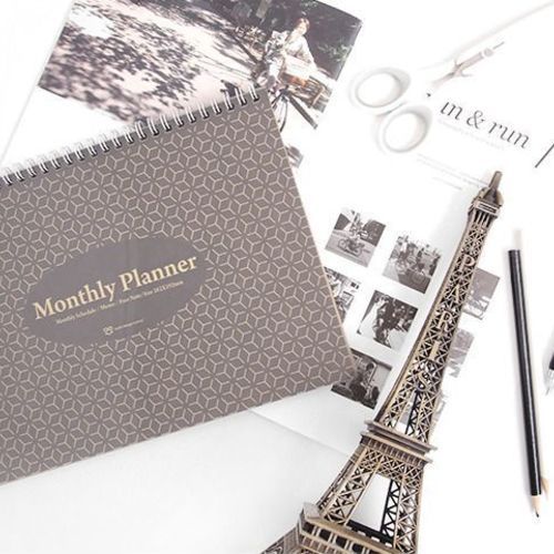 Kraft Monthly Planner