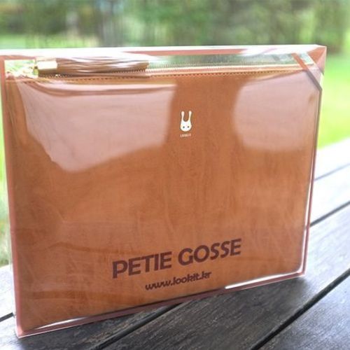 Lookit Tassel Leather Clutch