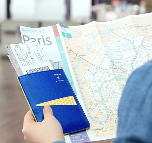 Dégagé Anti Skimming Passport Case