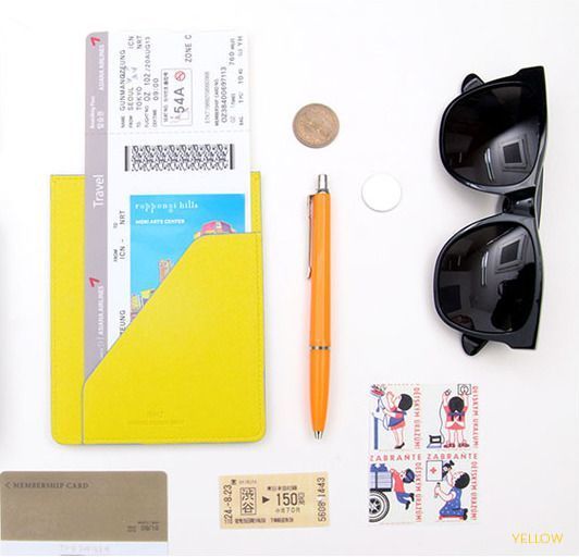 Dégagé Anti Skimming Passport Case
