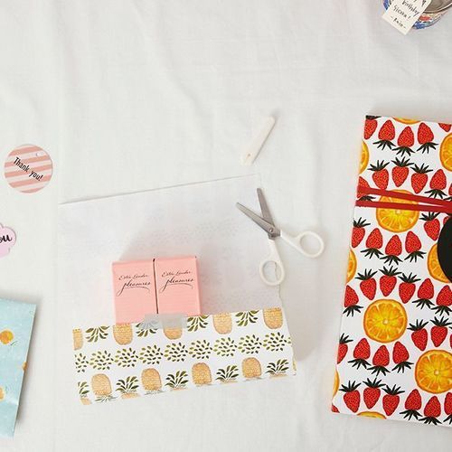 BBH Gift Wrapping Paper Set - Image 15