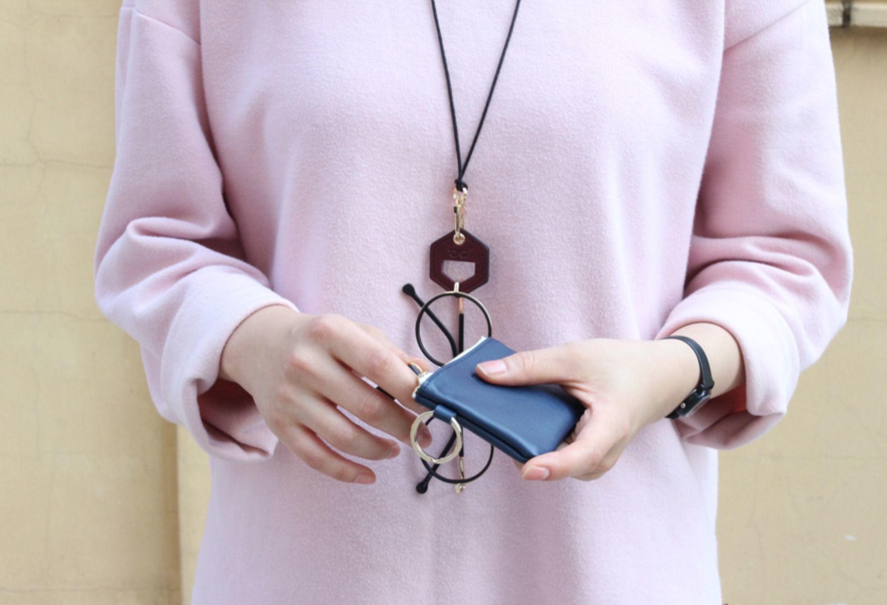 Classic Genuine Leather Glasses Necklace