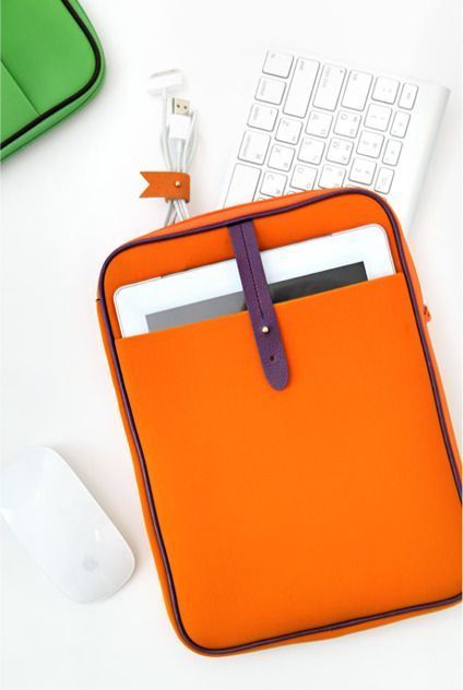 m.Humming Neoprene iPad Pouch