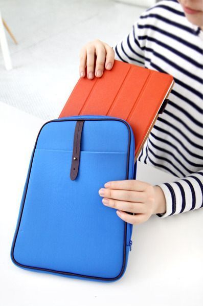 m.Humming Neoprene iPad Pouch