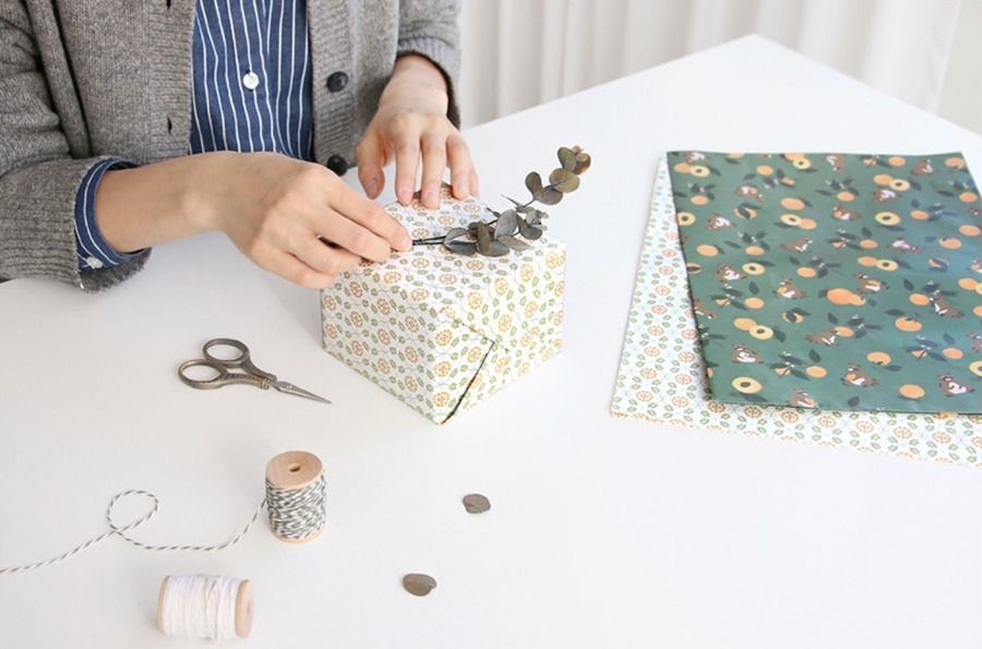 MochiThings Iconic Gift Wrapping Paper Set v2