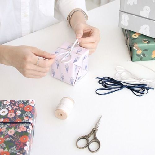 MochiThings Iconic Gift Wrapping Paper Set v2