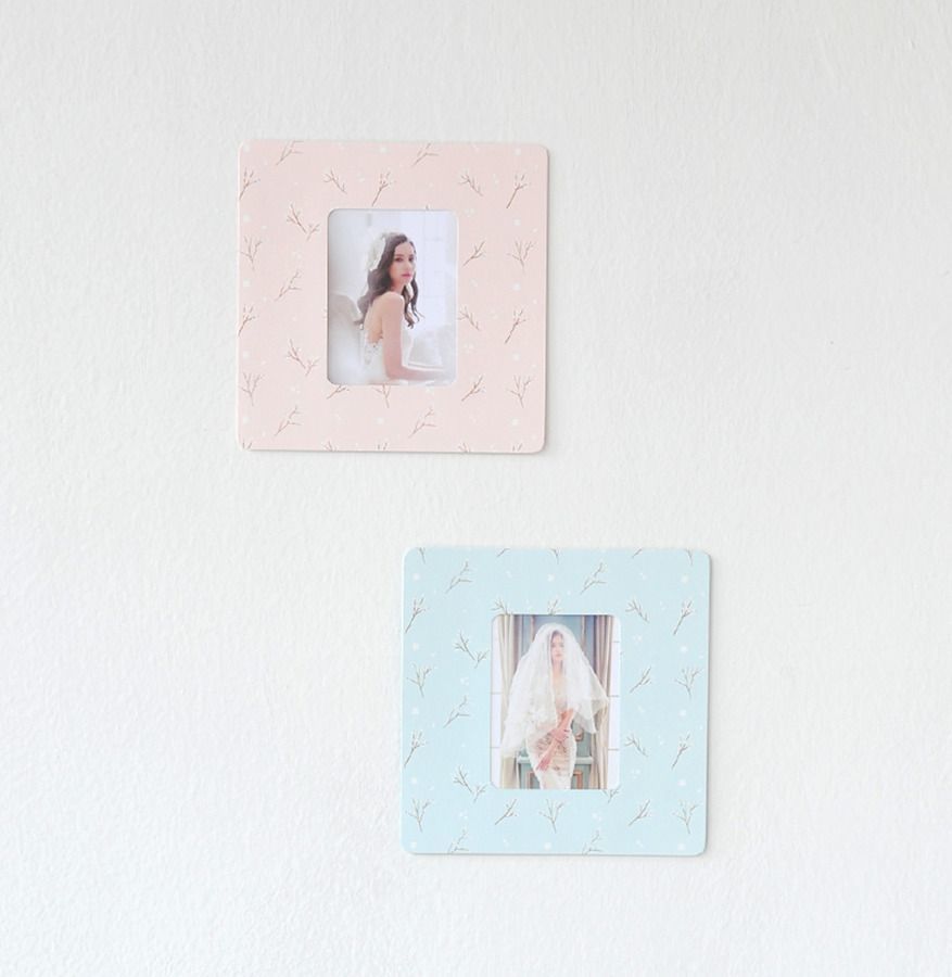 MochiThings 18pcs Floral Instax Mini Frame Set