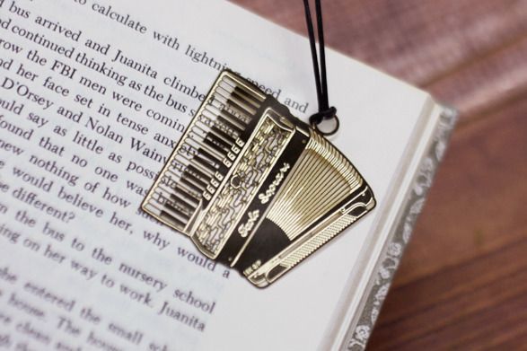 MochiThings: Gold Musical Instrument Bookmark