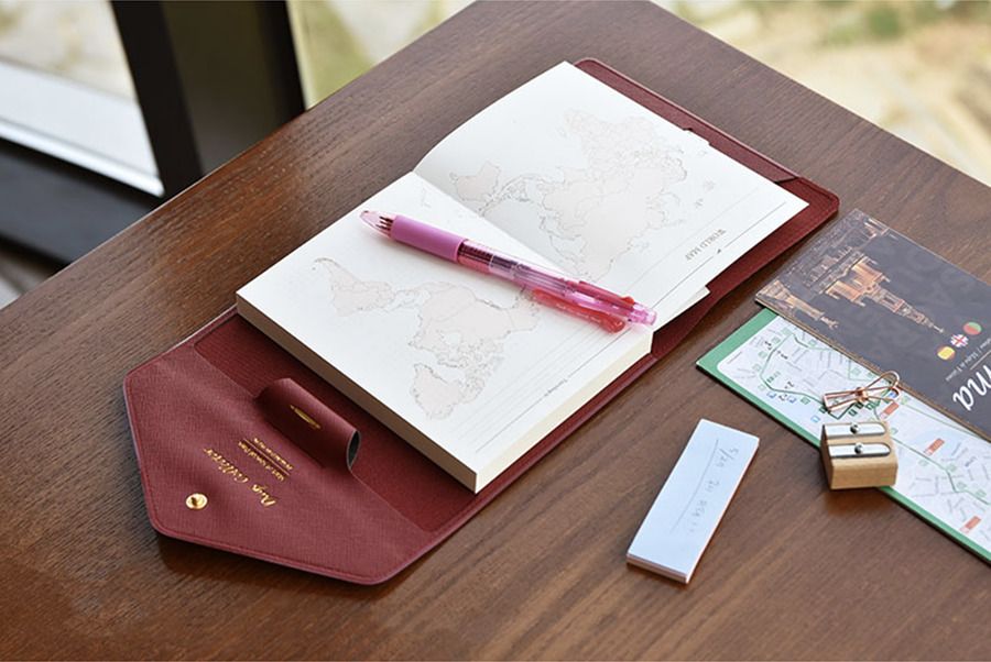 MochiThings: 2020 Leather Diary Wallet