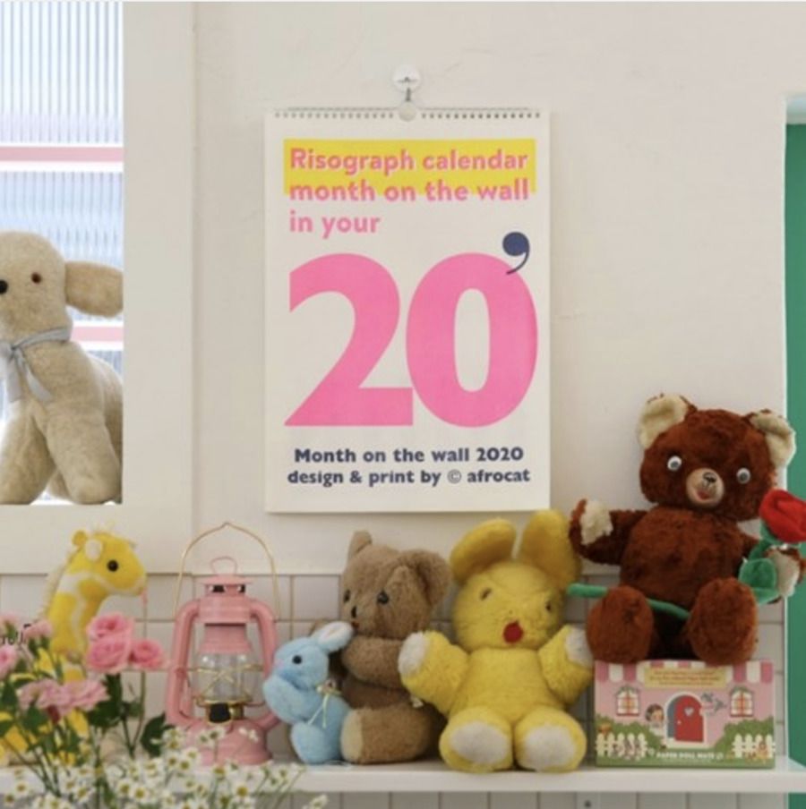 MochiThings: 2020 Lithography Wall Calendar